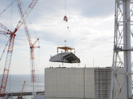 Fukushima Daiichi 1 final roof panel removal - 460 (Tepco)